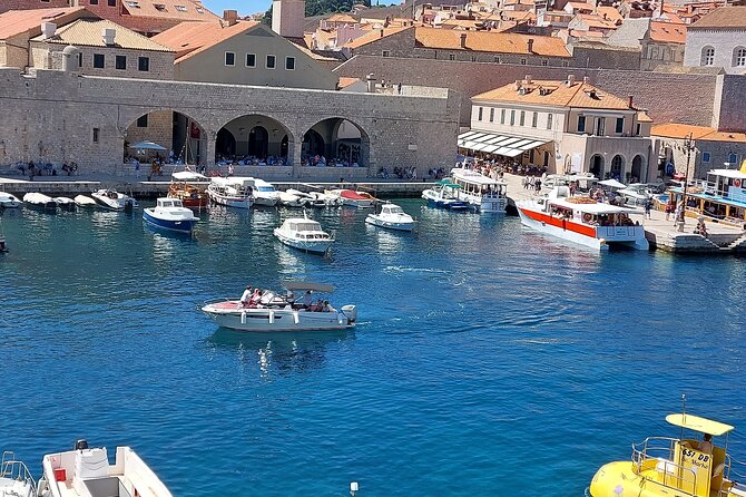 Private Three island Tour from Dubrovnik - Cruising the coast for Dubrovnik wall and harbor views