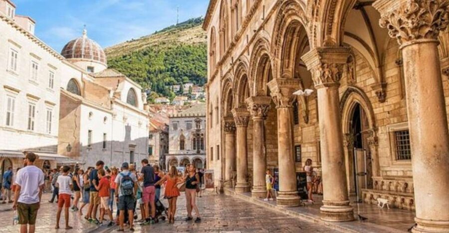 Private Tour: Dubrovnik Highlights Walking Tour - Meeting Pile Square and Getting Your Bearings on Stradun