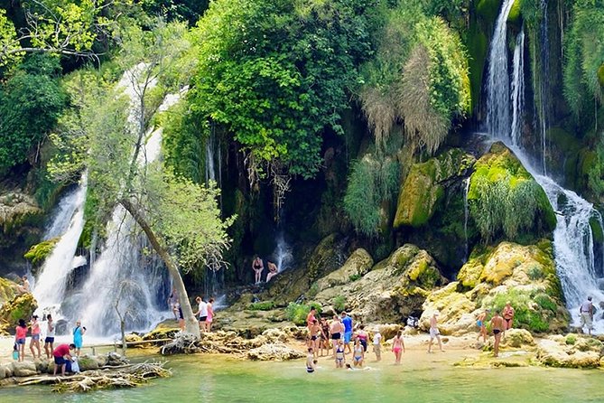 PRIVATE TOUR to Kravice Waterfalls, Mostar and Počitelj old town - How to make the car time work, and what to watch for