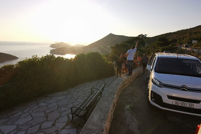 Private Transfer by 8 seats van from and to Dubrovnik Airport - The 30-Minute Ride: WiFi, Alcohol, and a More Relaxed Arrival
