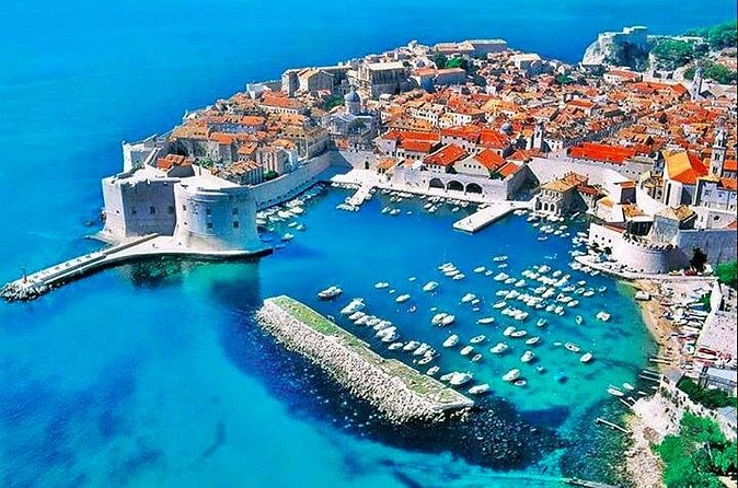 Private Walking Tour through the Old Town of Dubrovnik - The guide factor: why people mention names like Kim