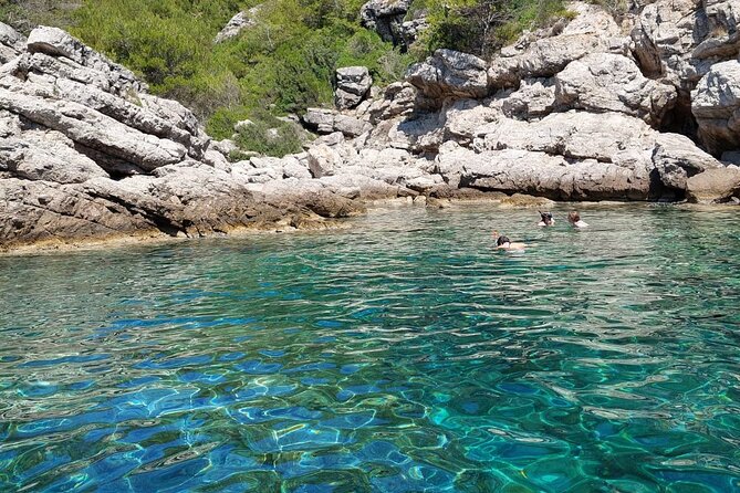 Rent a small boat without skipper - explore the islands and find hidden caves - Transfers, meeting point, and first-time pilot nerves
