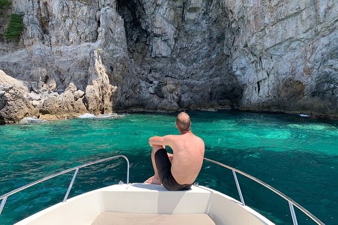 Rent a speed boat and explore beaches and coves of Elaphiti Islands - What you get on the boat: shade, cold drinks, and snorkeling gear