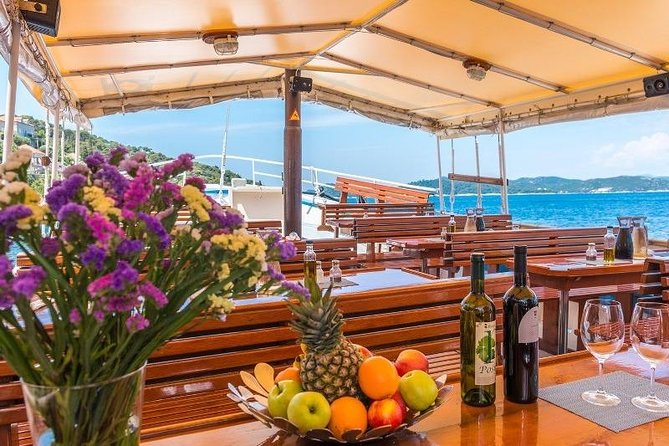 Rent a Traditional Wooden Boat (64 pax) - Beaches and Small Islands: How Stop Time Works (and How to make it worth it)