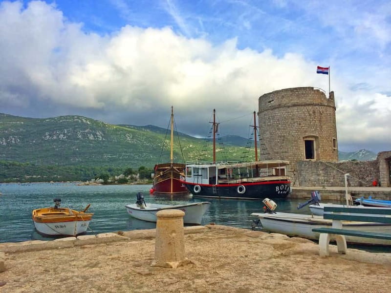 Ston Oyster & Wine Tasting Private Tour From Dubrovnik - Ston walking tour and the medieval feel you actually get to experience