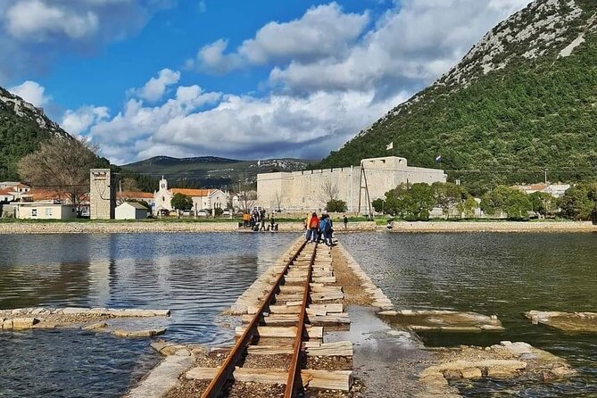 Ston Tour: City Walls, Saltworks, Wine & Adriatic Seafood - Optional Dea ribolov Oyster Farm Boat Ride, Fresh at Sea