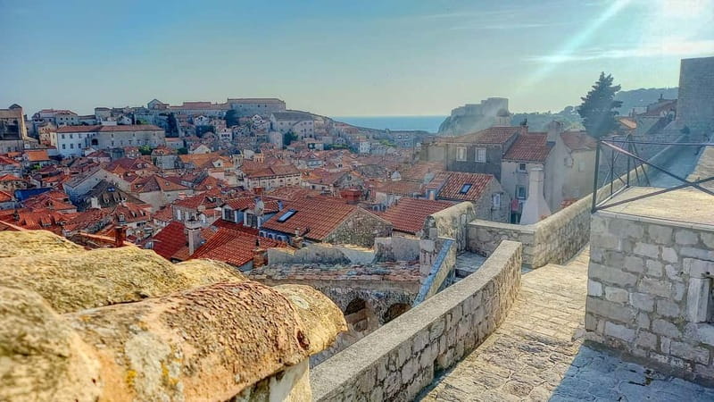 Sunset Wall Walk: 75-Minute Guided Tour & Free Exploration - The Southern Wall Walk You Do Solo: Views, Stops, and Breathing Room