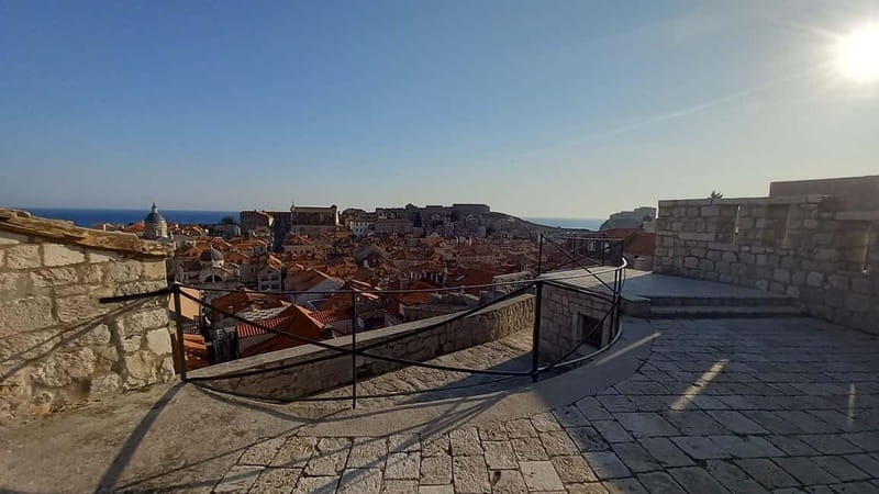 Sunset Wall Walk: 75-Minute Guided Tour & Free Exploration - Who This Sunset Wall Walk Suits (and Who Might Skip It)