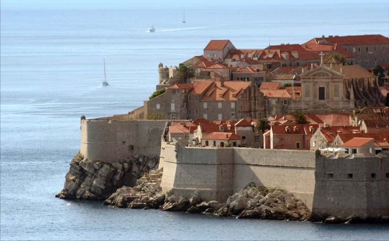 Walls of Dubrovnik: Small-Group 2-Hour Tour With a Local - Key things that make this wall tour worth your time
